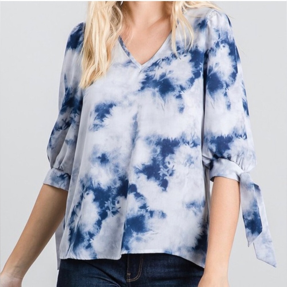 GeeGee Tie-Dye V-Neck Top